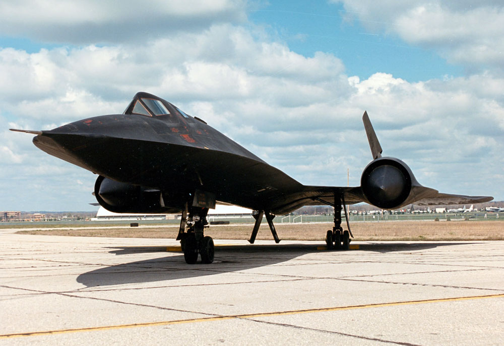 3/4ths view of the SR-71 iat rest